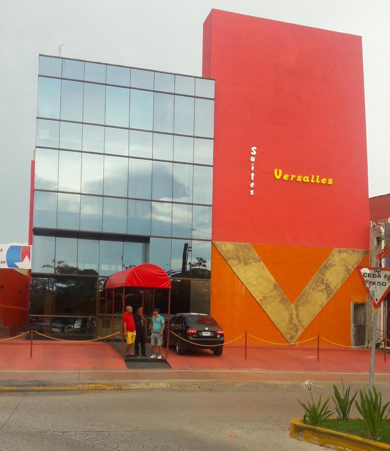 Hotel Versalles Suites Cancún Esterno foto