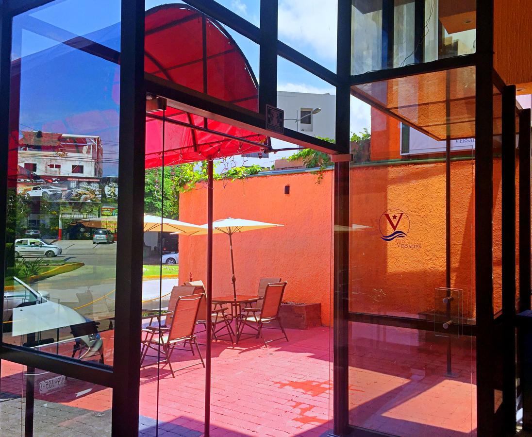 Hotel Versalles Suites Cancún Esterno foto