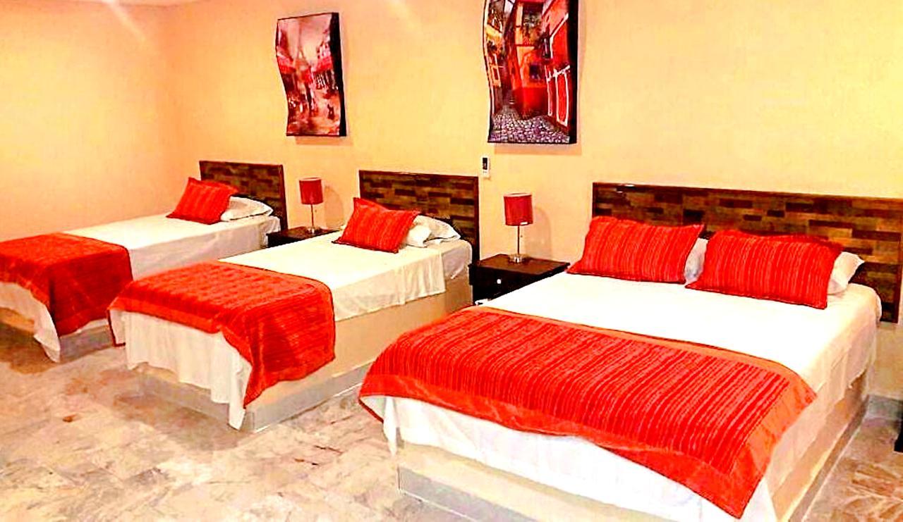 Hotel Versalles Suites Cancún Esterno foto