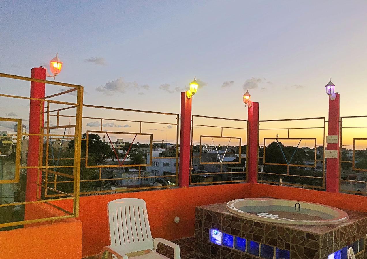 Hotel Versalles Suites Cancún Esterno foto